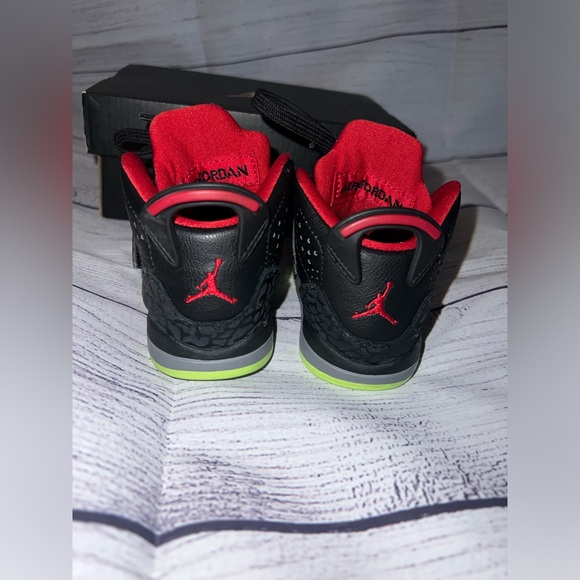 Air Jordan “Son Of Mars” Toddler Boys💙Gently worn. Like NEW! Limited Edition! - Picture 5 of 13